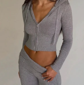 Essential Zip Lounge Set